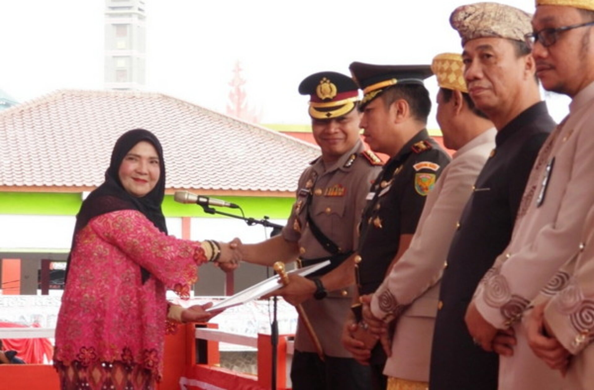 HUT Kota Bandar Lampung ke-342, Kapolresta Bandar Lampung Terima Penghargaan dari Pemkot