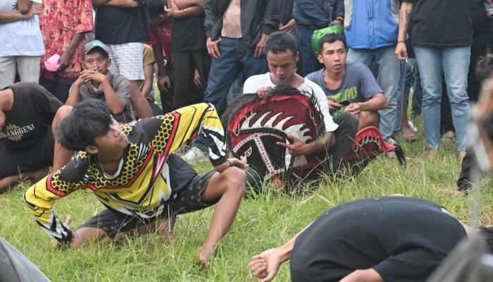 Bupati Purbalingga Apresiasi Gelaran Seni Budaya Ebeg Spektakuler