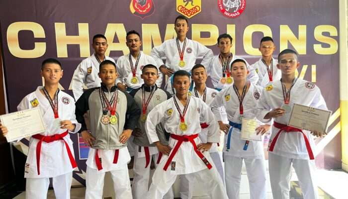 Prajurit Yonif 300/Bjw Borong Medali di Kejurda Karate Inkanas Piala Kapolda Jabar 2024