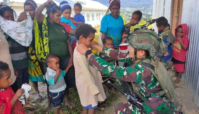 Peduli Kesehatan, dari TNI untuk Masyarakat Puncak Papua