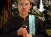 H Taryadi Terima Anugerah dari Raja dan Sultan Keraton Nusantara di Sidoarjo
