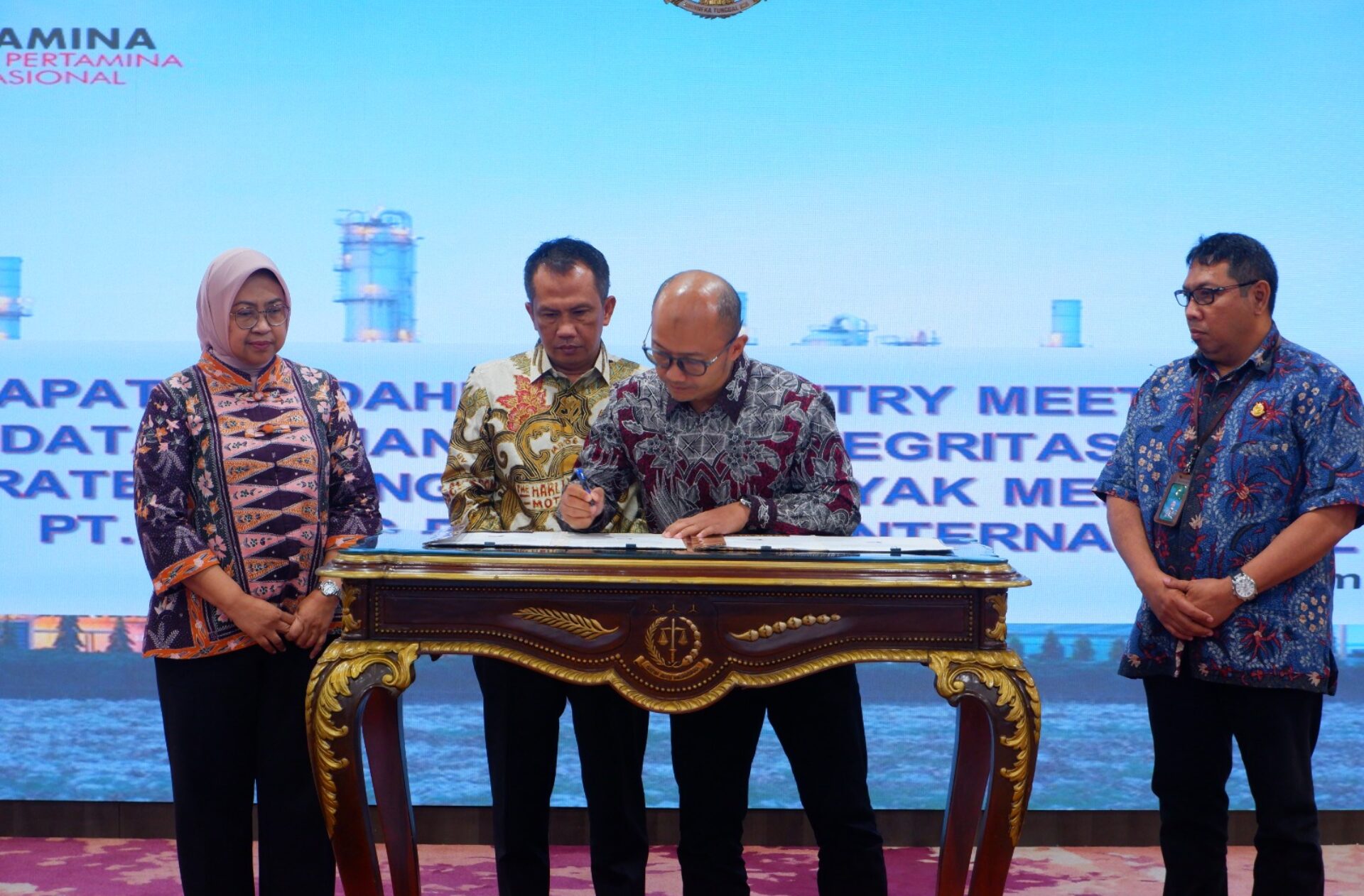 Entry Meeting dan Penandatanganan Pakta Integritas Proyek Pengadaan Minyak Mentah Impor di Kejaksaan Agung