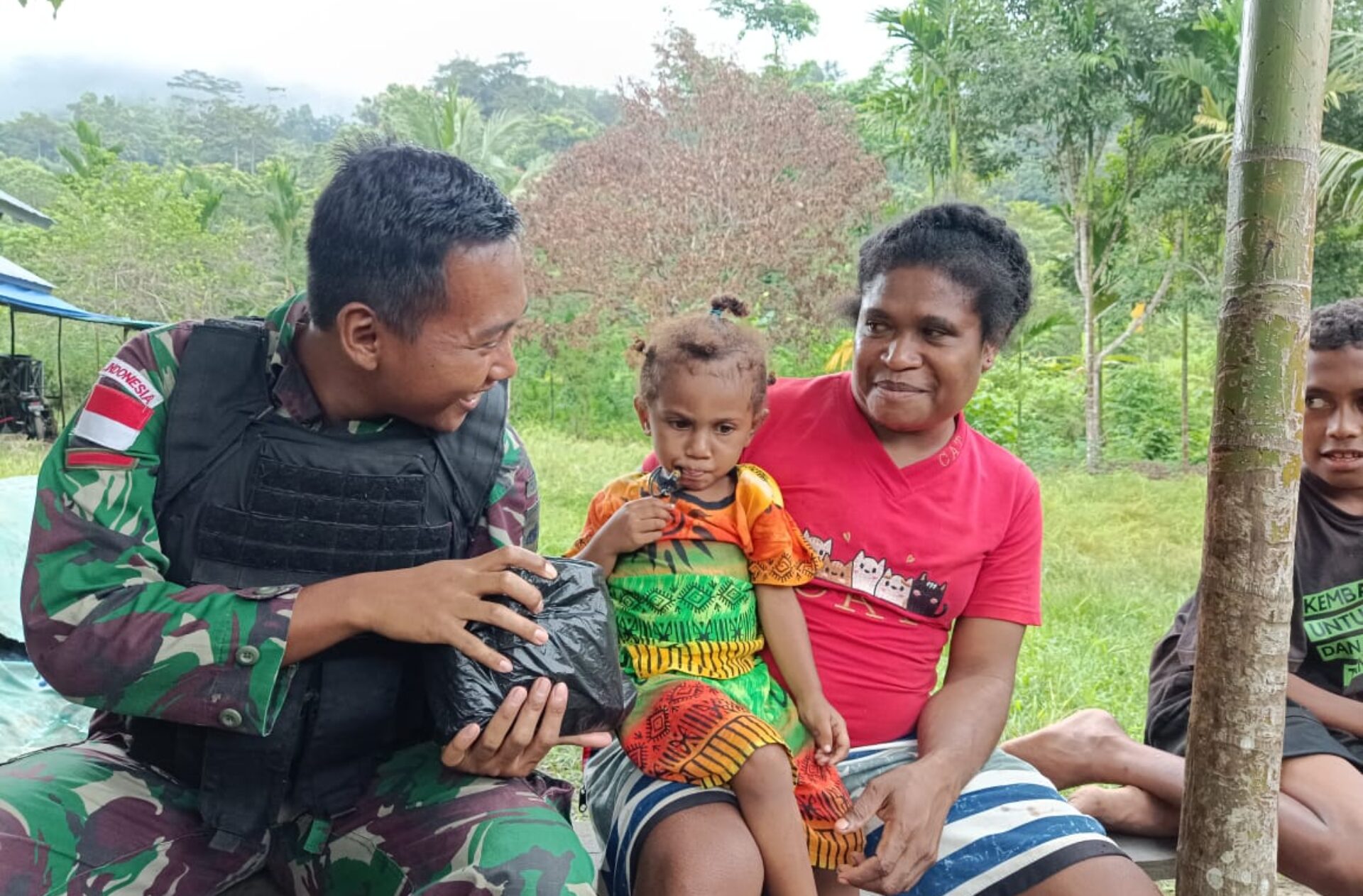 Mempererat Silaturahmi dengan Masyarakat Kampung Uskuar Keerom