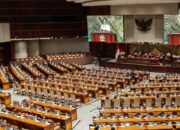 Elit Legislator Terlibat Judi, Prof Sutan Nasomal: Panggilan Tegas untuk Penegakan Hukum yang Setara