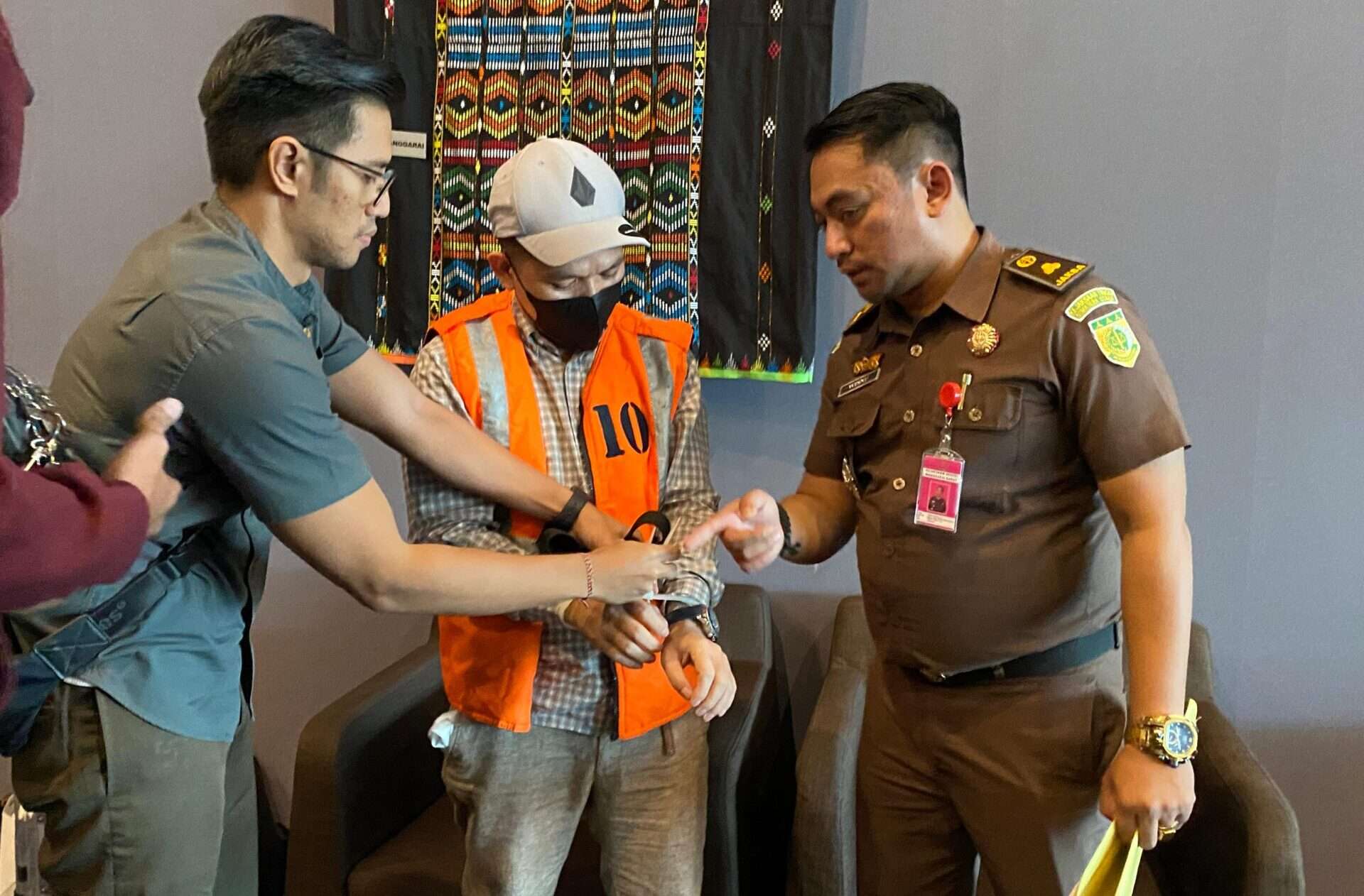 Kejati NTT Berhasil Tangkap DPO di Bandara Komodo Labuan Bajo