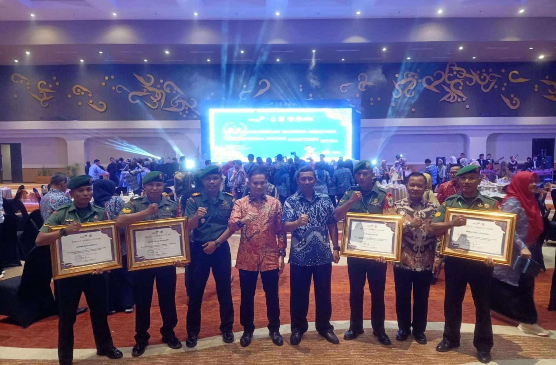 Peringatan HARGANAS ke-31, Dandim 0620/Kab Cirebon Hadiri Malam Anugerah Bangga Kencana