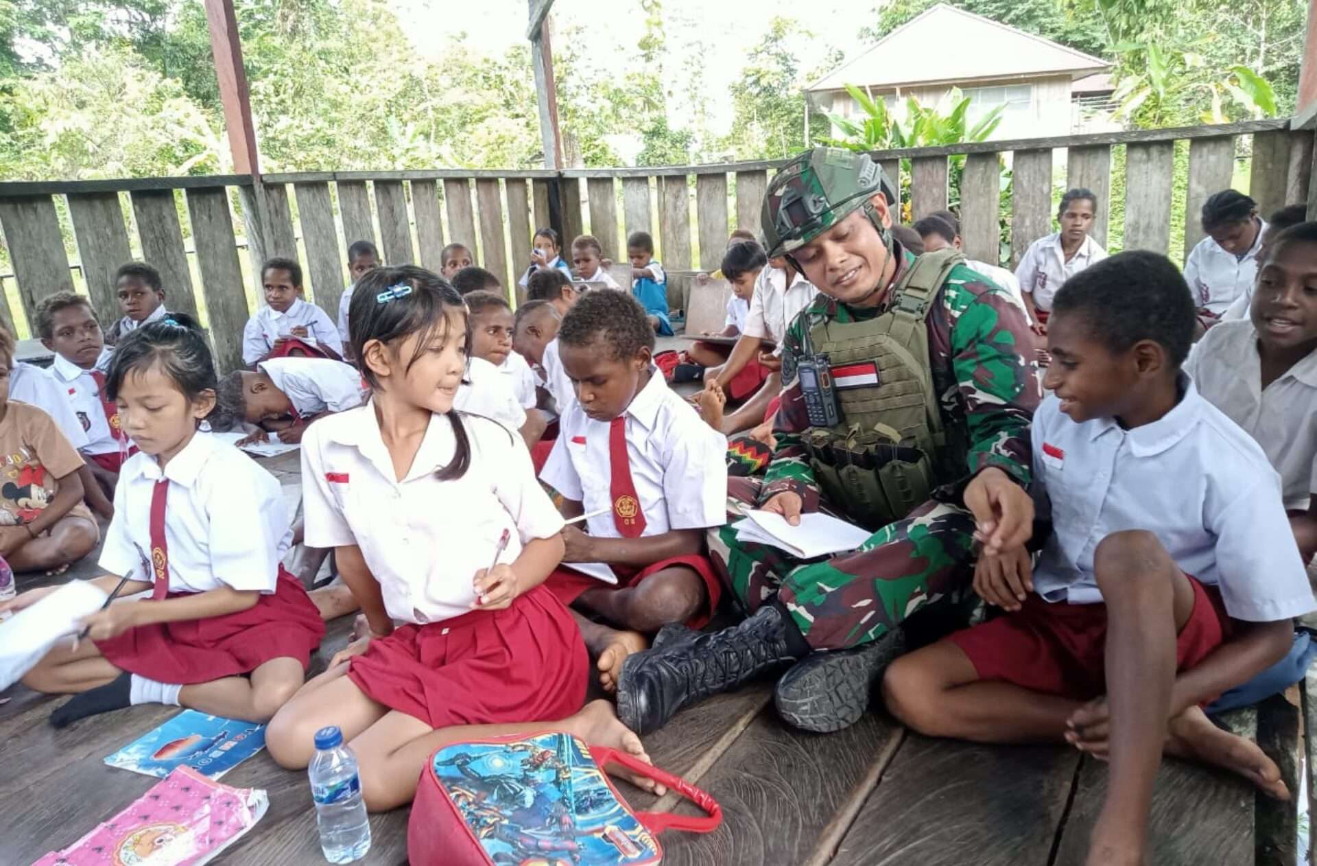 Keceriaan di Mumugu Nduga: Satgas Yonif 503 Kostrad Kembali Hidupkan Sekolah Rimba