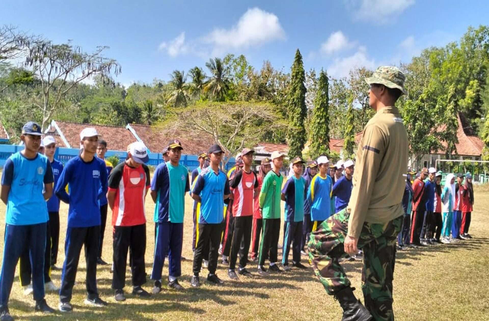 Persiapan Paskibra HUT Kemerdekaan RI ke-79 di Kecamatan Bakung: Latihan Disiplin dan Ketekunan