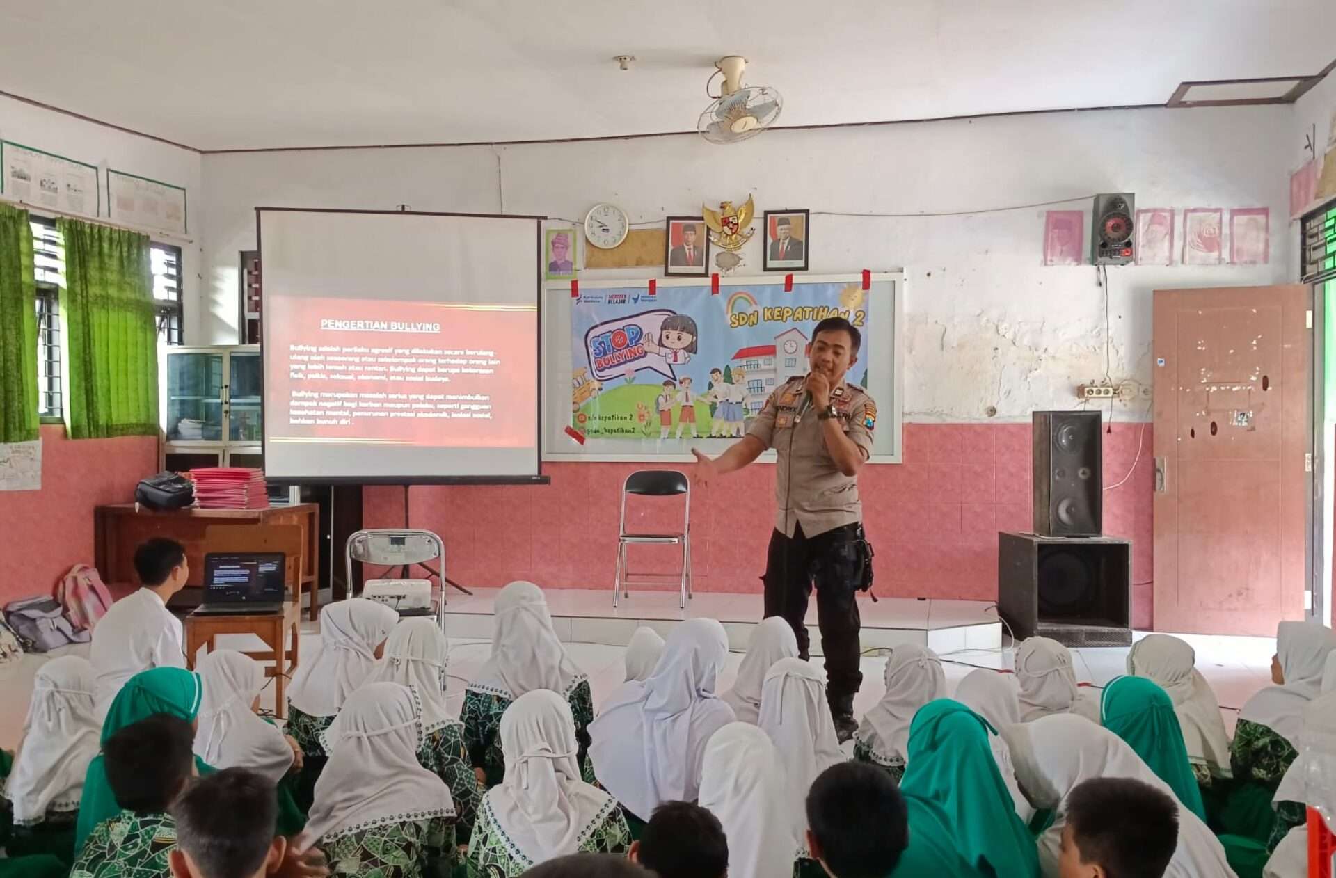 Edukasi Tertib Berlalu Lintas dan Cegah Bullying di SDN 2 Kepatihan Sidoarjo