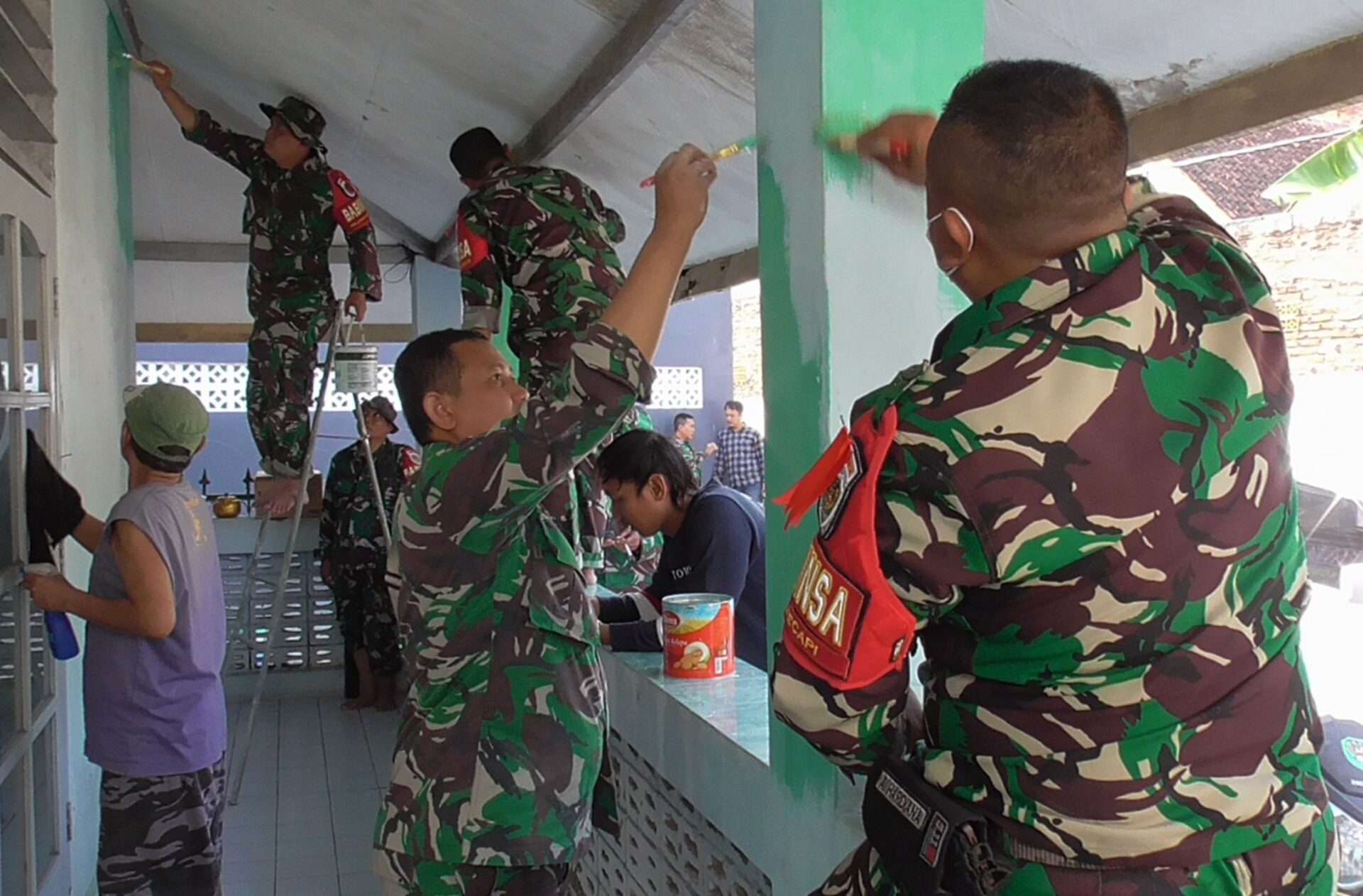 Karya Bakti Kodim 0614/Kota Cirebon: Meningkatkan Kesejahteraan Melalui Gotongroyong