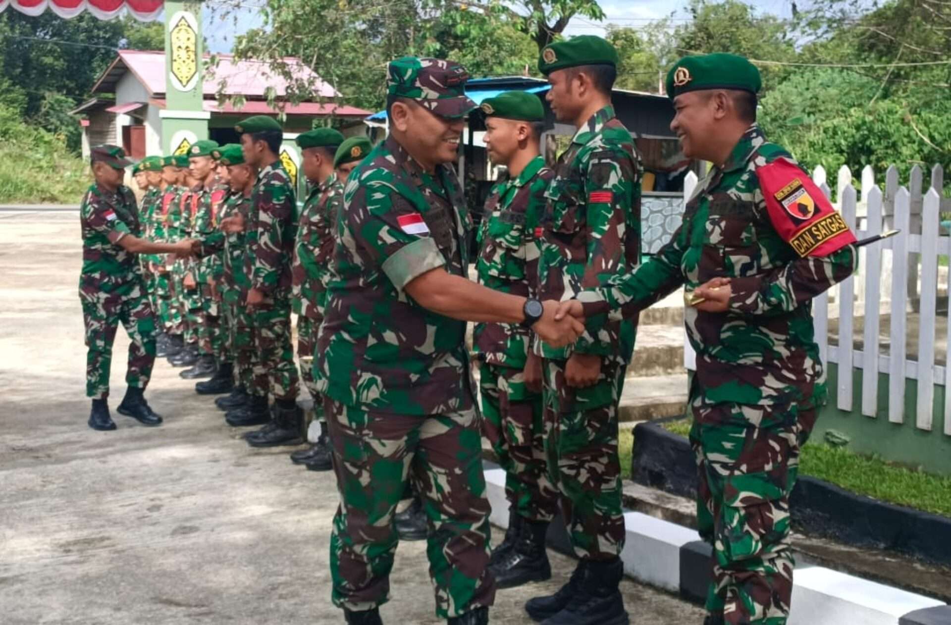 Kunjungan Perdana Danrem 121/Abw ke Markas Komando Taktis Yonzipur 5/ABW di Kapuas Hulu