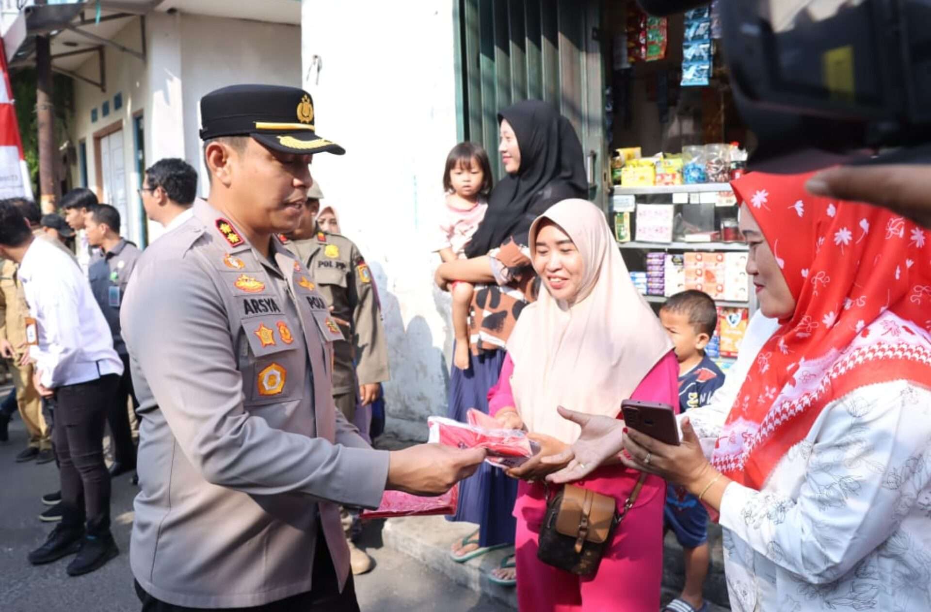 Apel Gerakan Pembagian 10 Juta Bendera Merah Putih Tahun 2024 di Jakarta Barat