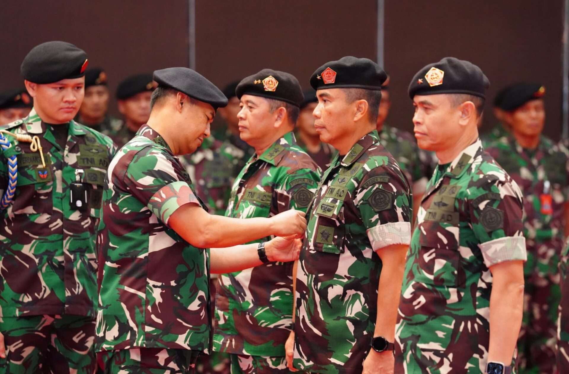 Sertijab Pusat Penerangan dan Penelitian TNI di Aula Gatot Subroto