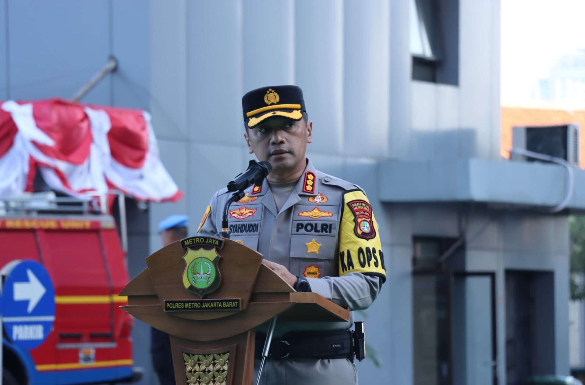 Polres Metro Jakarta Barat Gelar Apel Pasukan Operasi Mantap Praja Jaya 2024: Siap Amankan Pemilukada Serentak