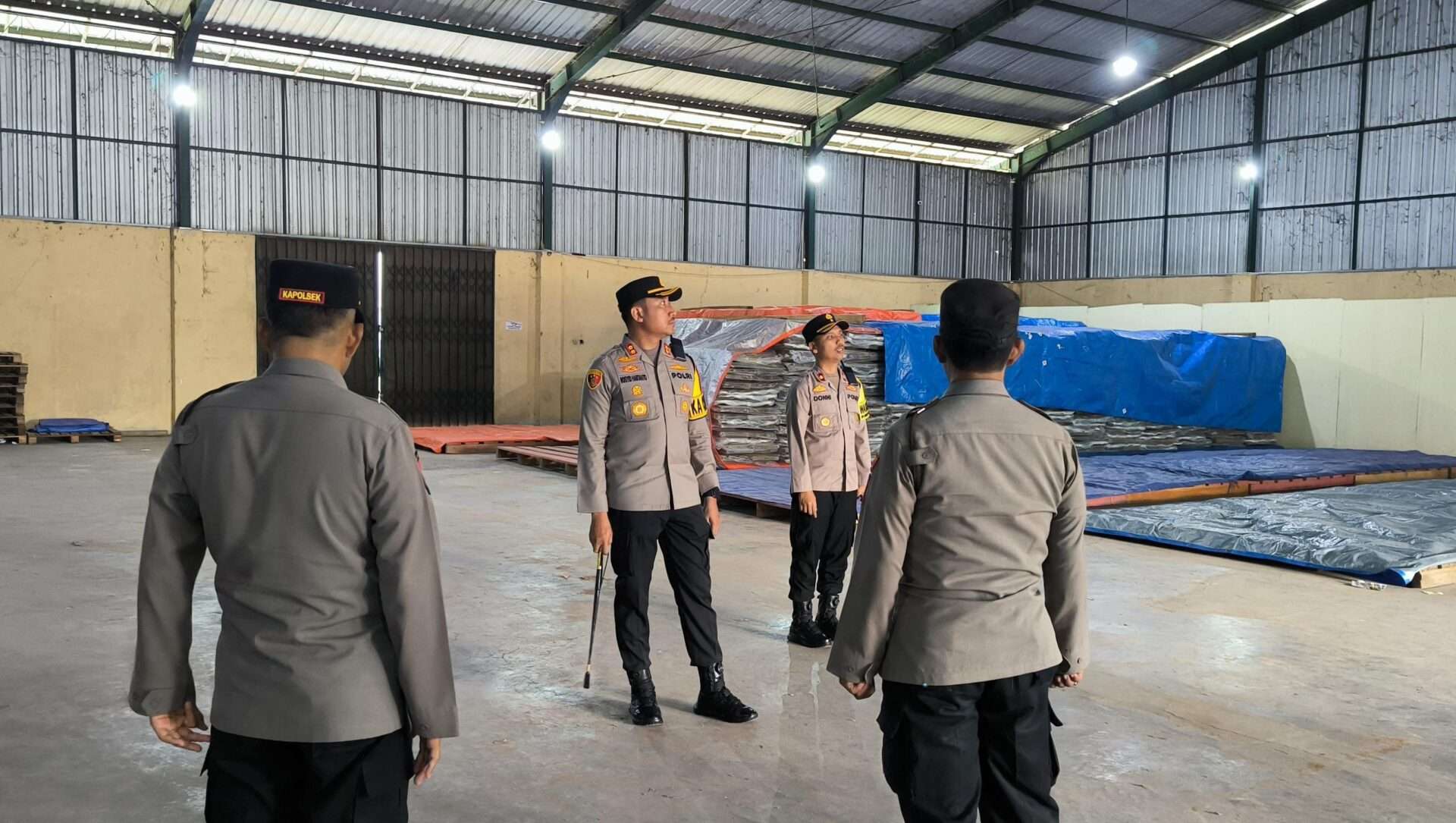 Kapolres Purbalingga Tinjau Pengamanan Gudang Logistik Pilkada 2024