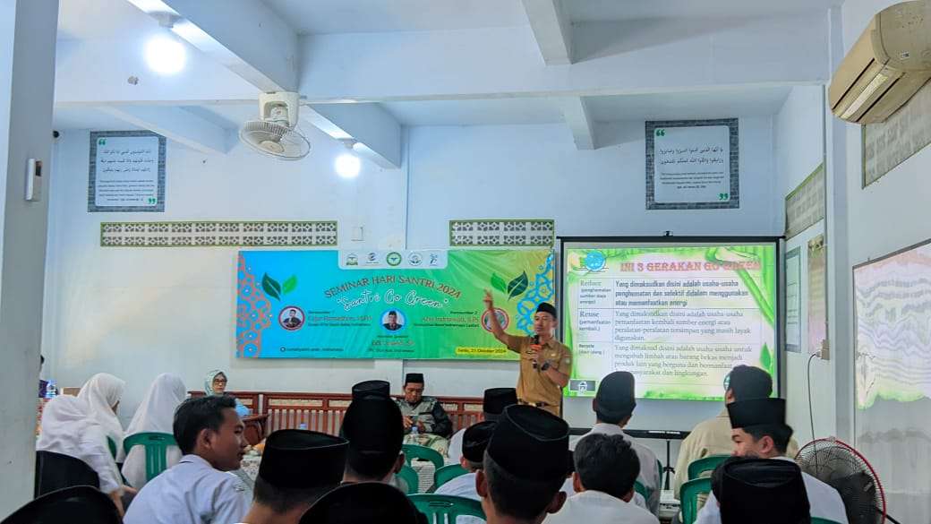 Seminar “Santri Go Green” Dorong Kesadaran Lingkungan di Kalangan Santri Indramayu