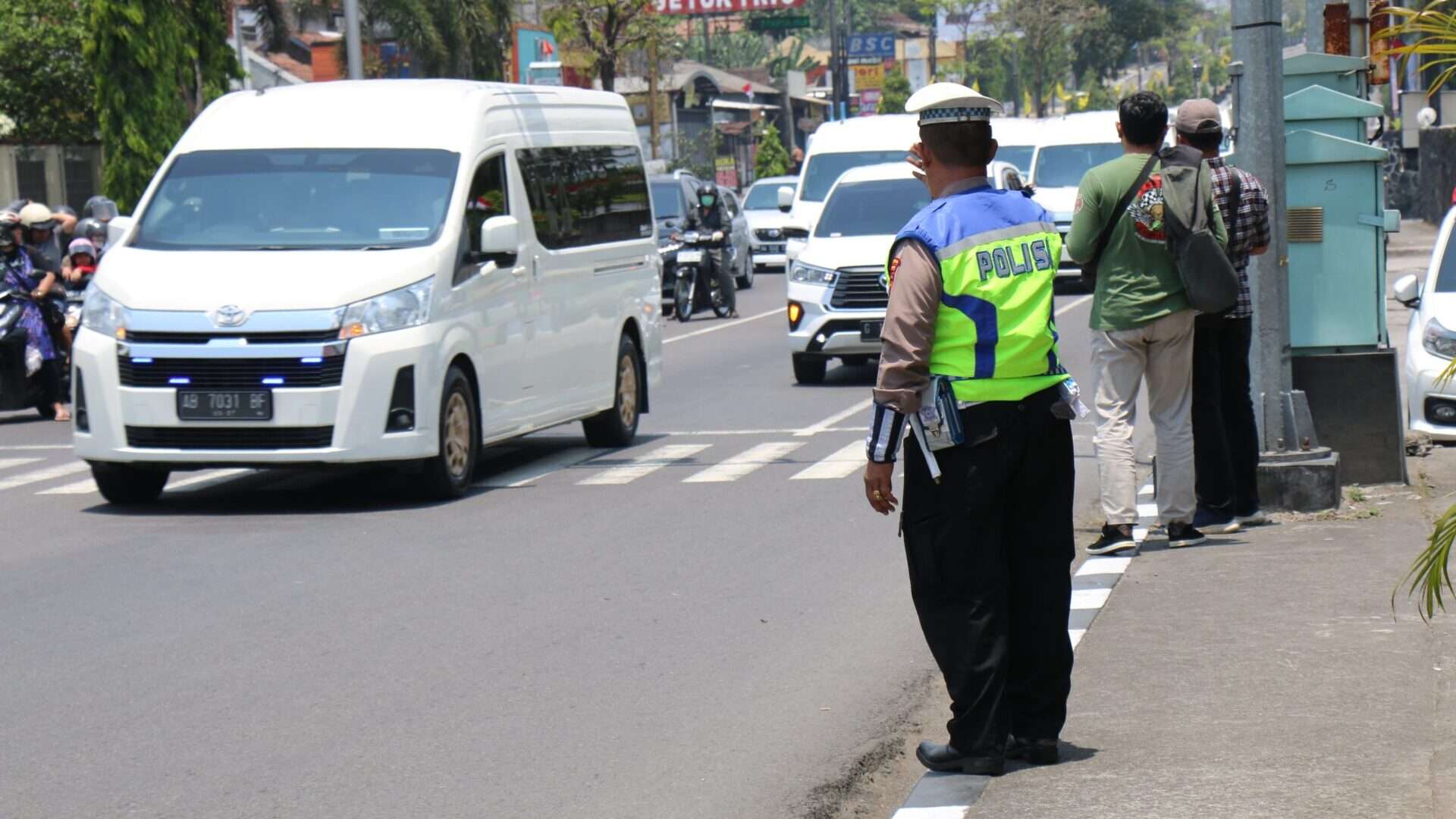 Pengamanan Ketat Polresta Magelang dan TNI Kawal Kepulangan Presiden Prabowo dari Akmil