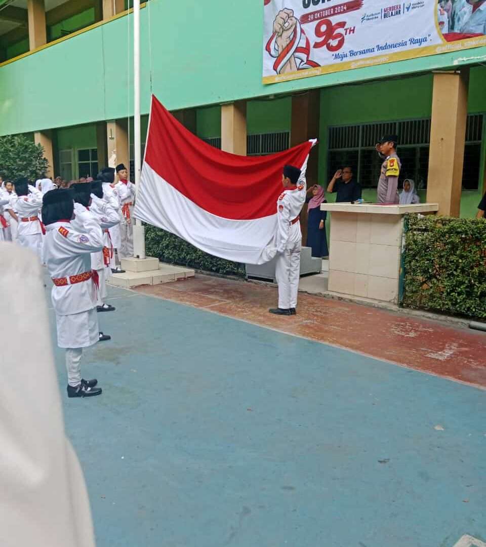 Inspirasi Hari Sumpah Pemuda: Bripka Muhairi Berikan Pesan Moral di Sekolah Saceng 2 Cengkareng Timur