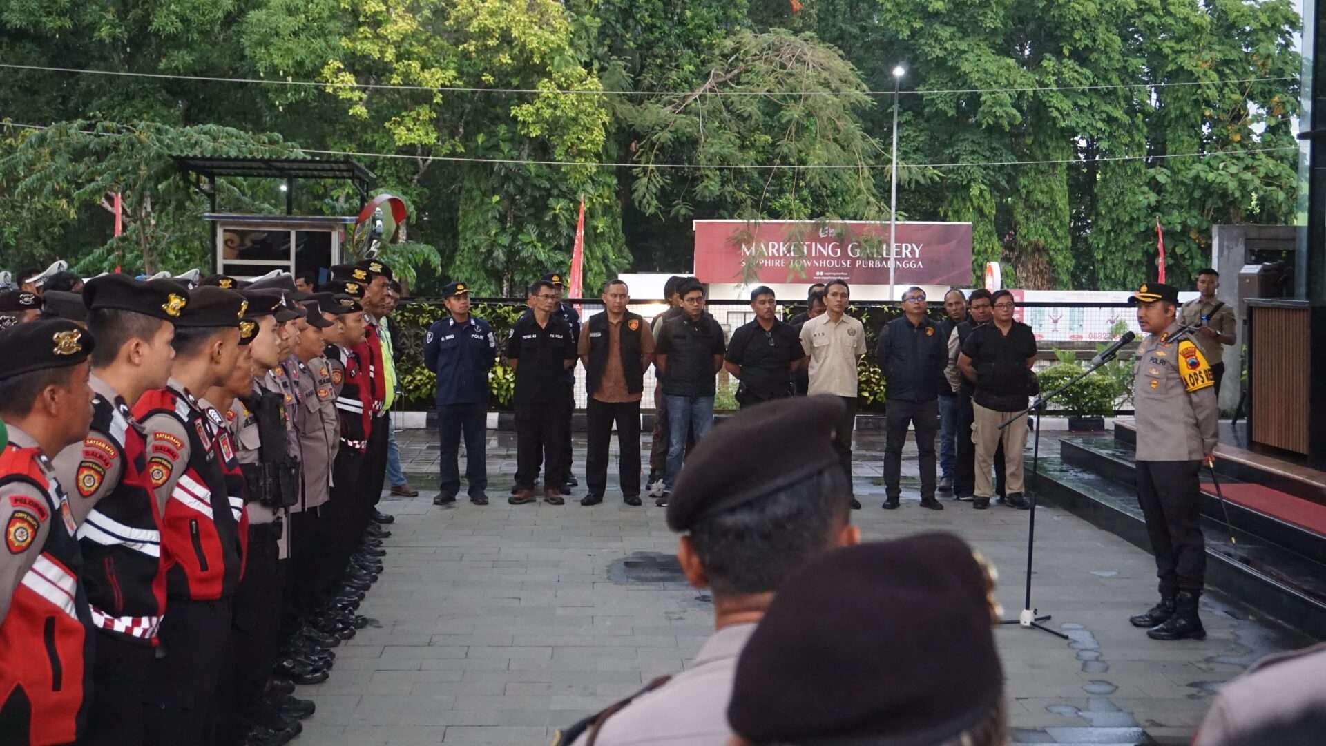 Pengamanan Ketat Debat Perdana Cabup Purbalingga, Kapolres Rosyid Hartanto Pastikan Kelancaran Acara