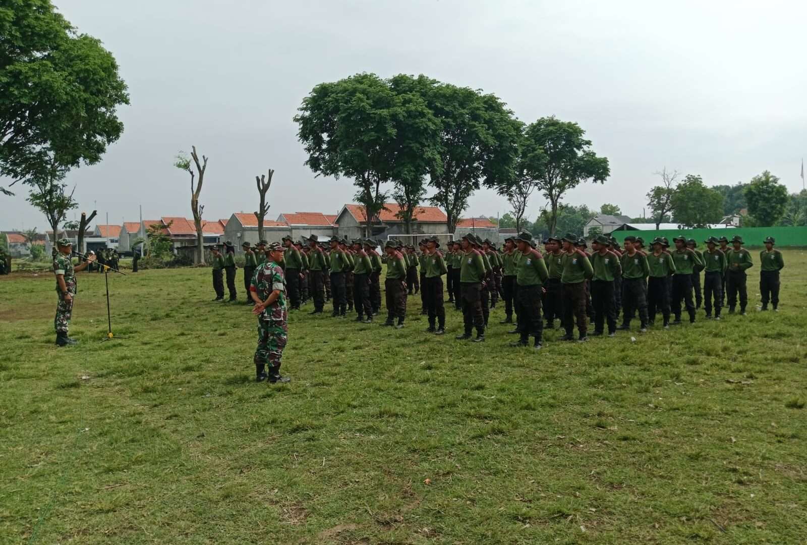 Pelatihan Ketarunaan oleh TNI di SMK Binawiyata Sragen: Membangun Generasi Muda Berkarakter dan Patriotik