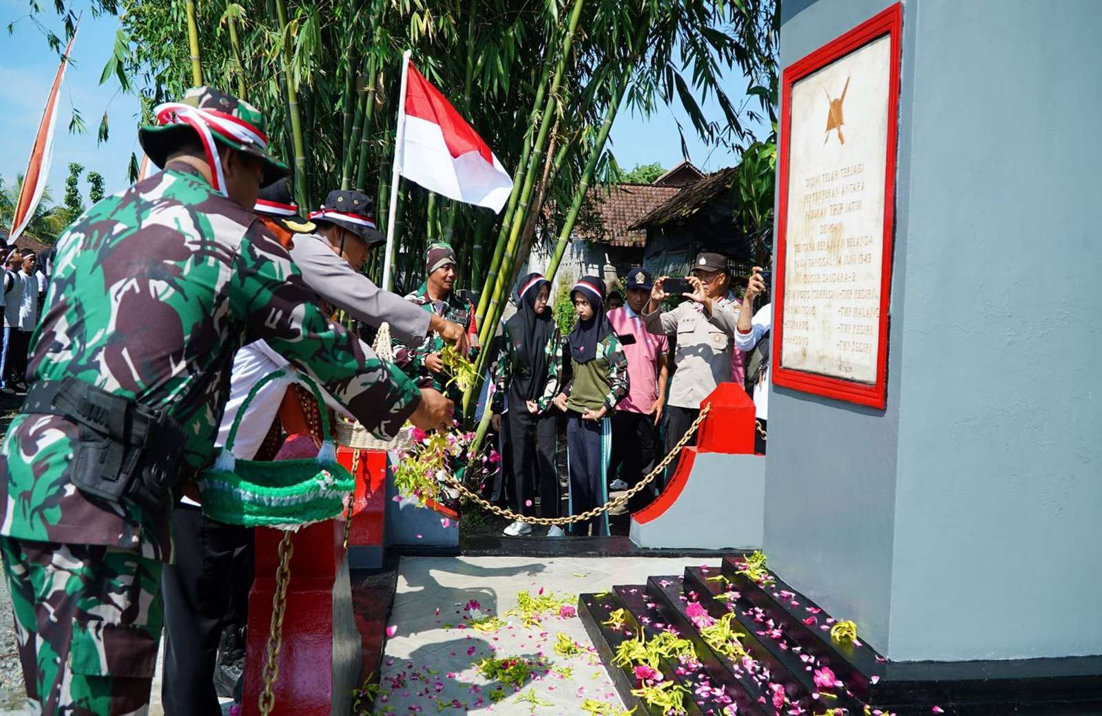 Napak Tilas Jejak Perjuangan TRIP, Koramil 0808/15 Gandusari Peringati Hari Pahlawan di Blitar