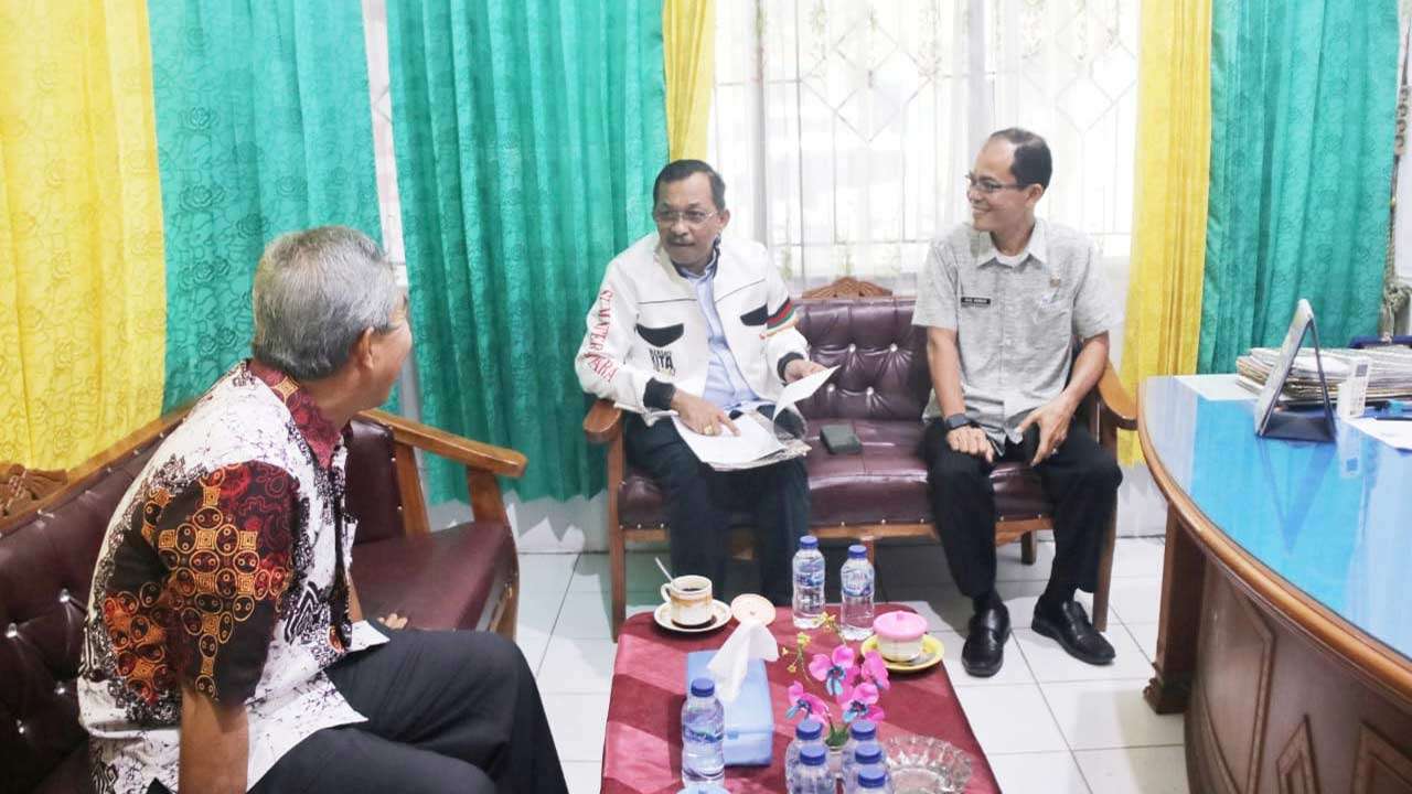 Pj Gubernur Sumut Pantau Langsung Pilkada Serentak 2024, Pastikan Proses Demokrasi Aman dan Kondusif